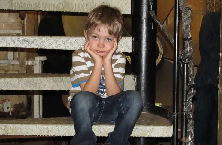 Niños aburridos niños aburridos, aburrimiento